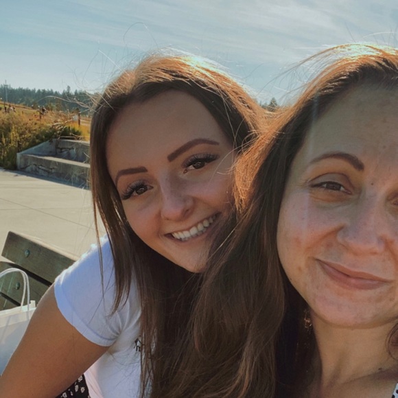 Meet your Posher, Krystal - Picture 1 of 1